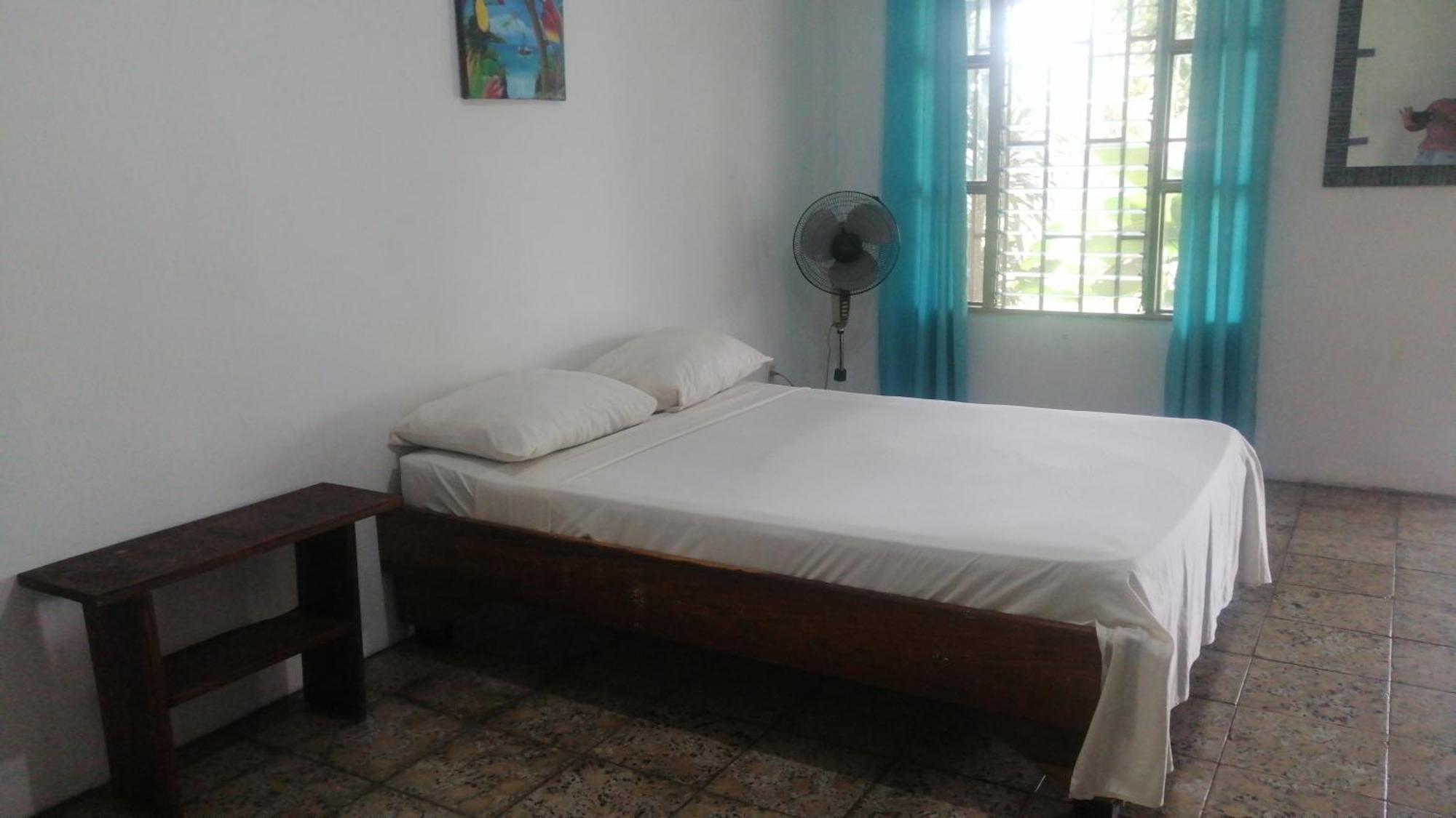 קאוויטה Rooms Palmeras מראה חיצוני תמונה