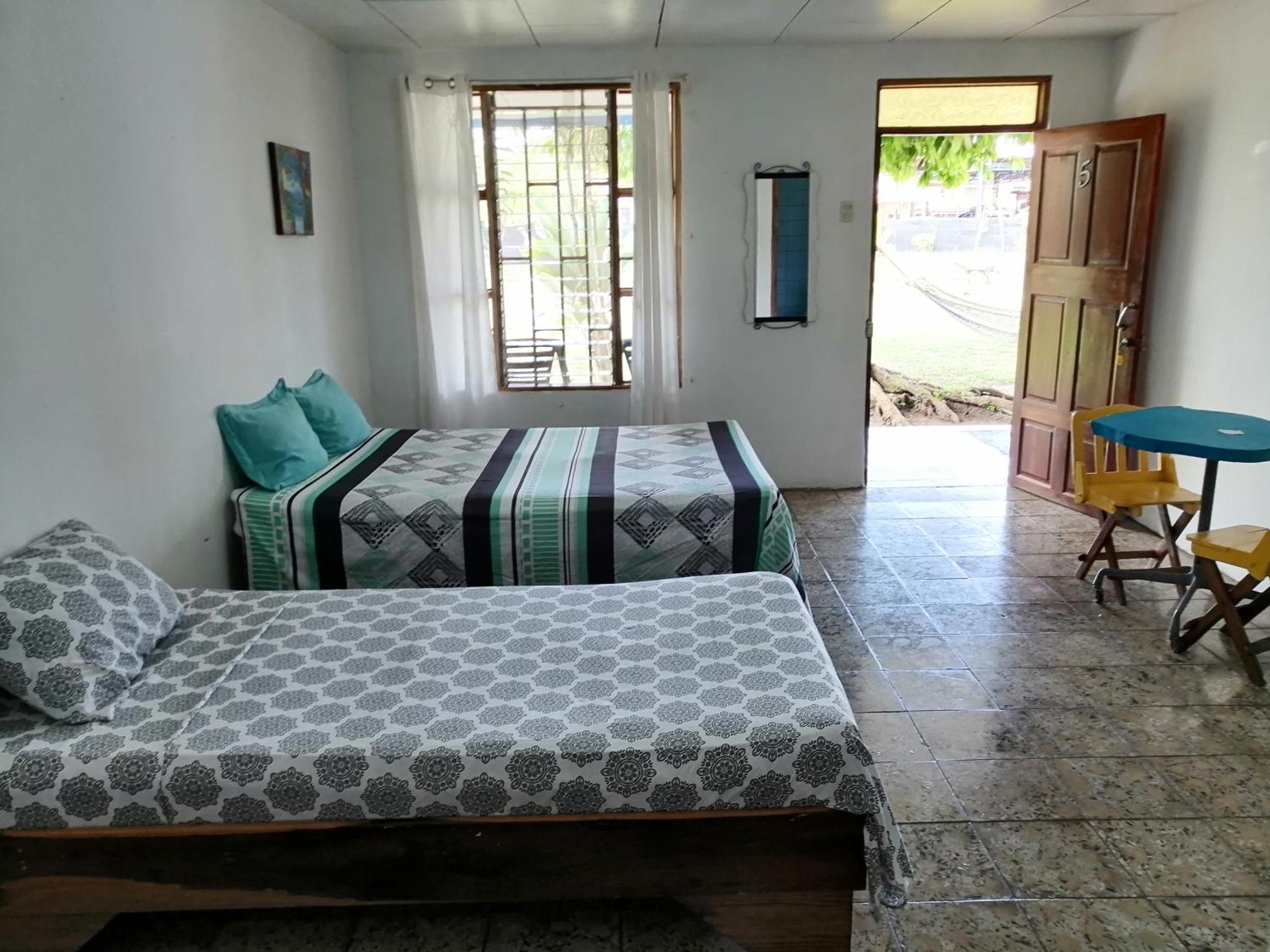קאוויטה Rooms Palmeras מראה חיצוני תמונה